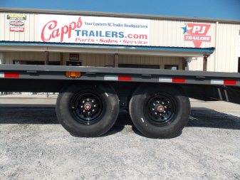 New 2026 PJ Trailers F8J2282BSY6-JA5-MSBS-SP18-WN01 16K Deckover Trailer