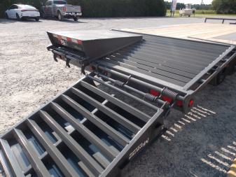 New 2026 PJ Trailers F8J2282BSY6-JA5-MSBS-SP18-WN01 16K Deckover Trailer