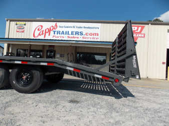 New 2026 PJ Trailers F8J2282BSY6-JA5-MSBS-SP18-WN01 16K Deckover Trailer