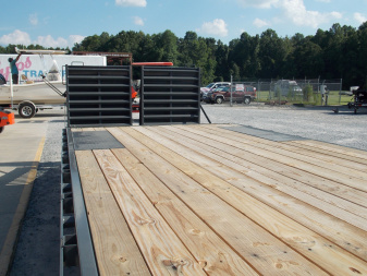 New 2026 PJ Trailers F8J2282BSY6-JA5-MSBS-SP18-WN01 16K Deckover Trailer