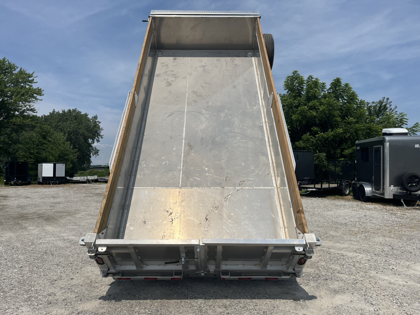 New 2026 Nordtek 82X16 Gooseneck Dump Trailer 16K GVWR 14PLY Tires