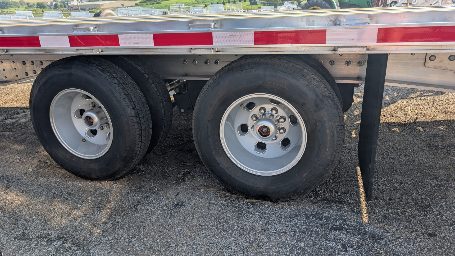 New 2025 EBY 20+5 HD GOOSENECK ALUMINUM DECKOVER Trailer w/ 50/50 Ramps (PRICE DROP!!)