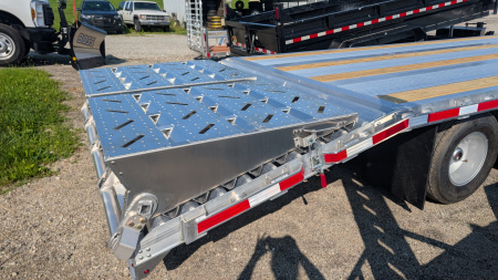 New 2025 EBY 20+5 HD GOOSENECK ALUMINUM DECKOVER Trailer w/ 50/50 Ramps (PRICE DROP!!)