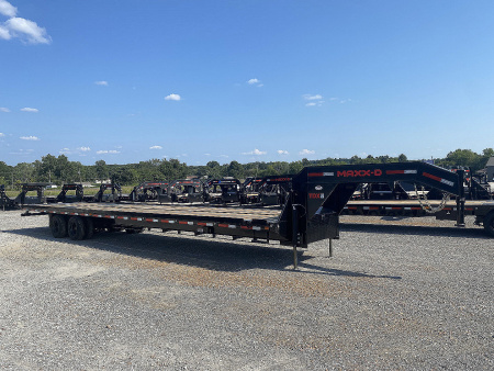 New 2026 MAXXD Gooseneck Trailer | 102" x 40' | 30K GVWR