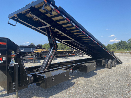 New 2026 MAXXD Gooseneck Trailer | 102" x 40' | 30K GVWR