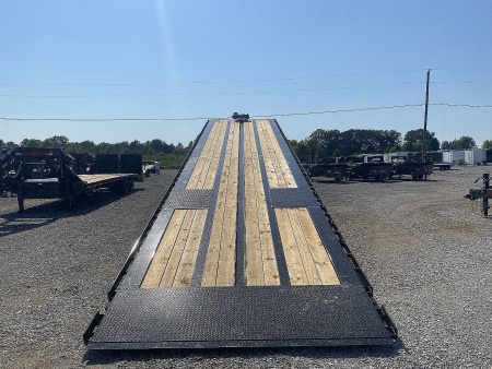 New 2026 MAXXD Gooseneck Trailer | 102" x 40' | 30K GVWR