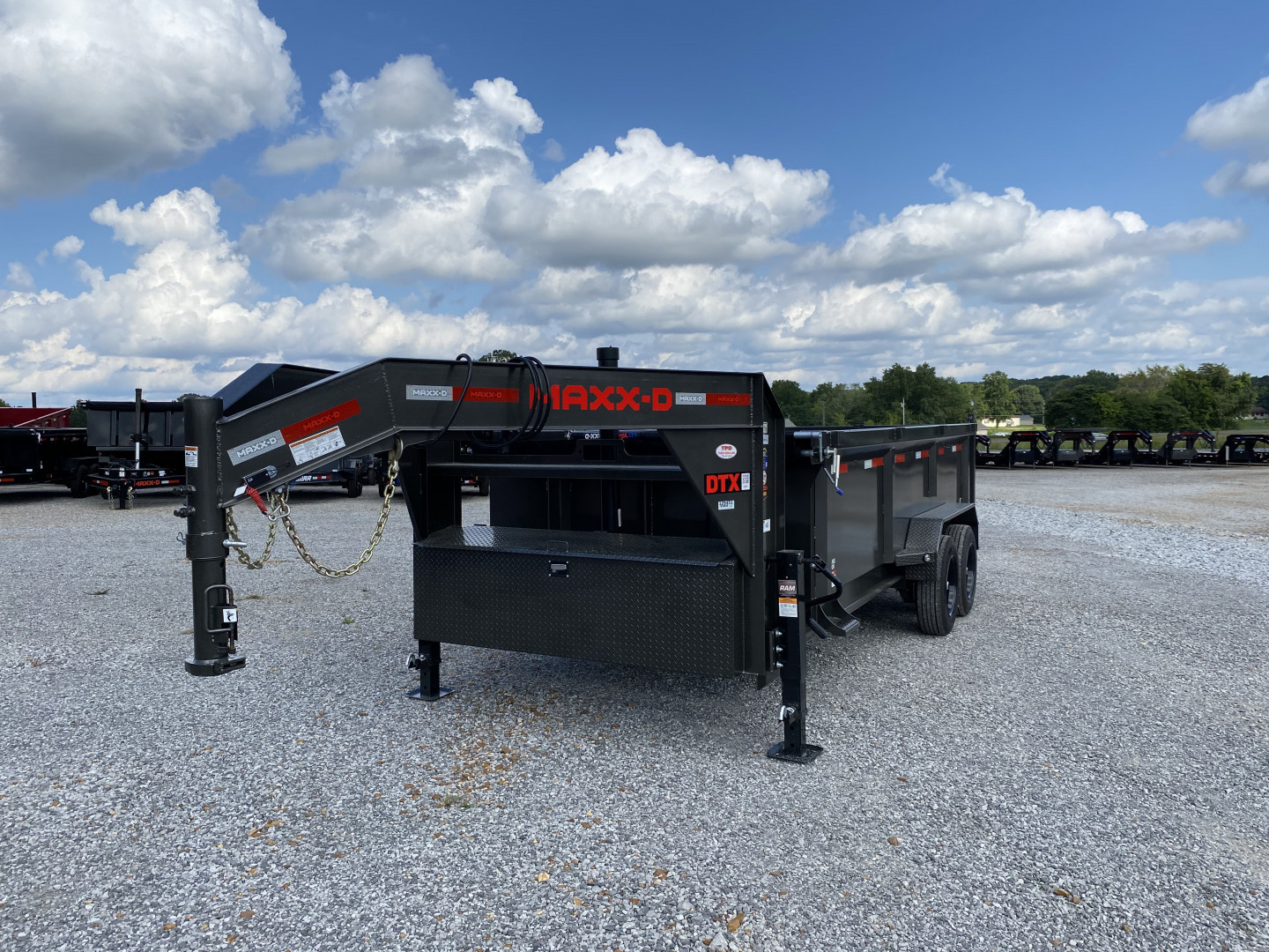 New 2026 MAXXD 83"X16' 18k Telescopic Gooseneck Dump Trailer