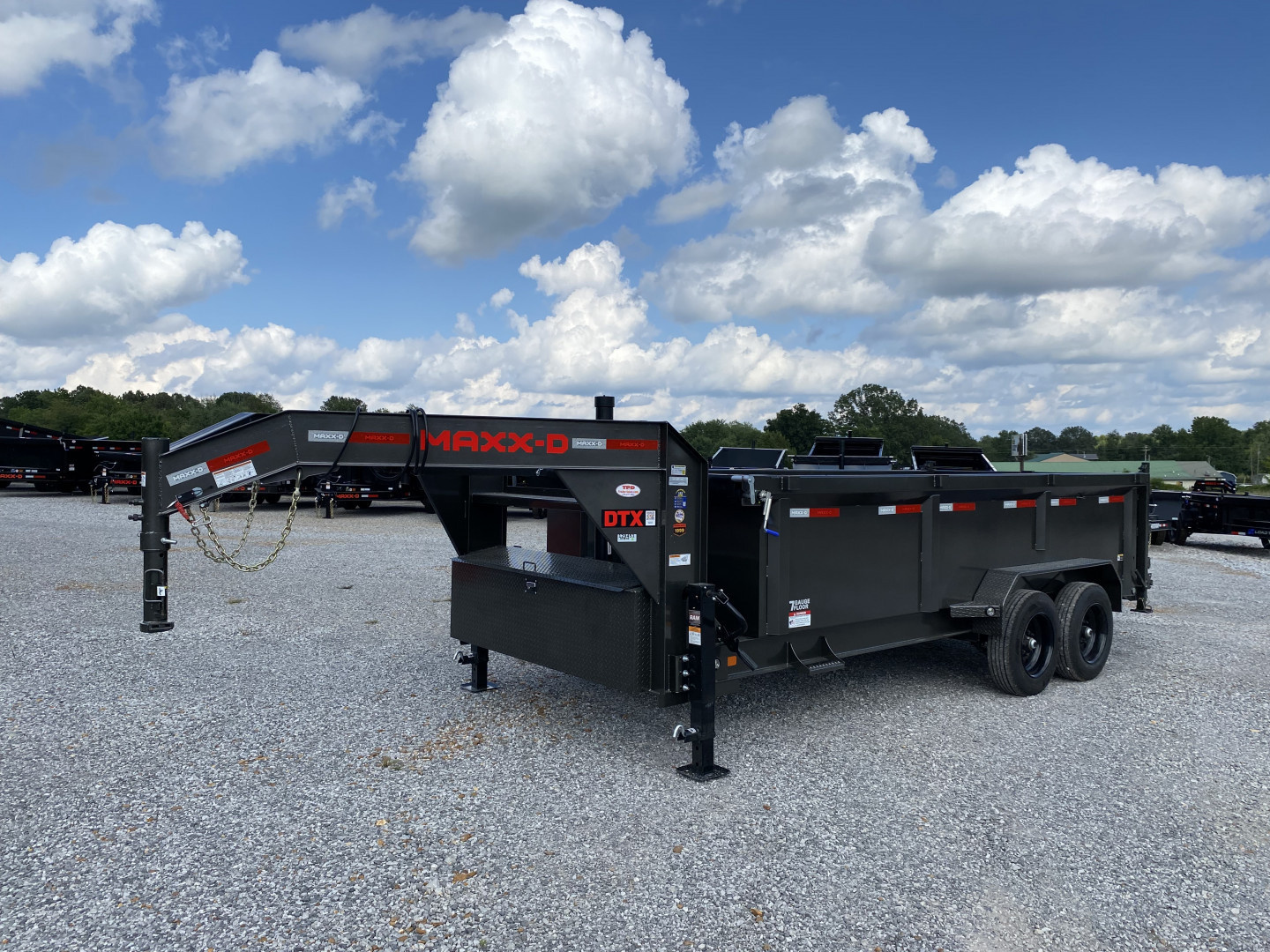 New 2026 MAXXD 83"X16' 18k Telescopic Gooseneck Dump Trailer