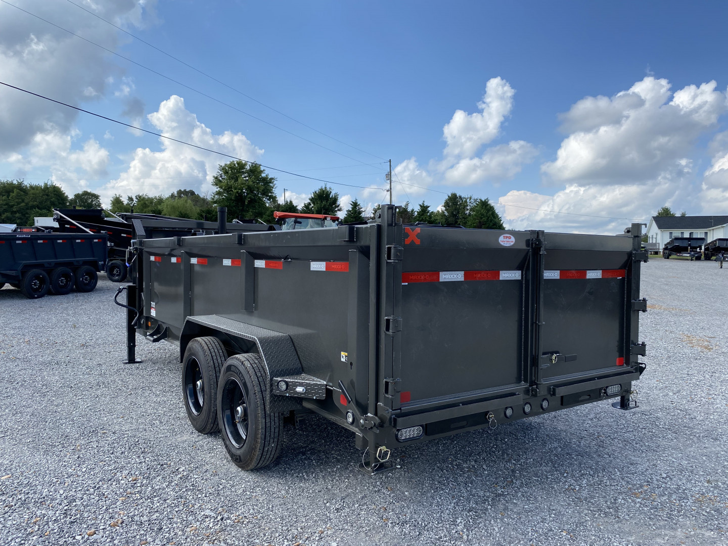New 2026 MAXXD 83"X16' 18k Telescopic Gooseneck Dump Trailer