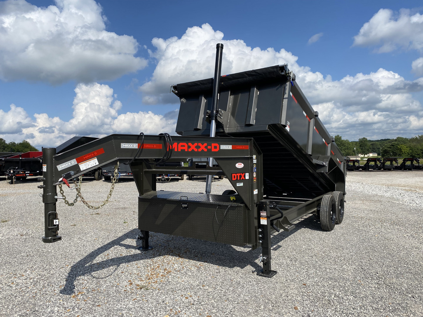 New 2026 MAXXD 83"X16' 18k Telescopic Gooseneck Dump Trailer