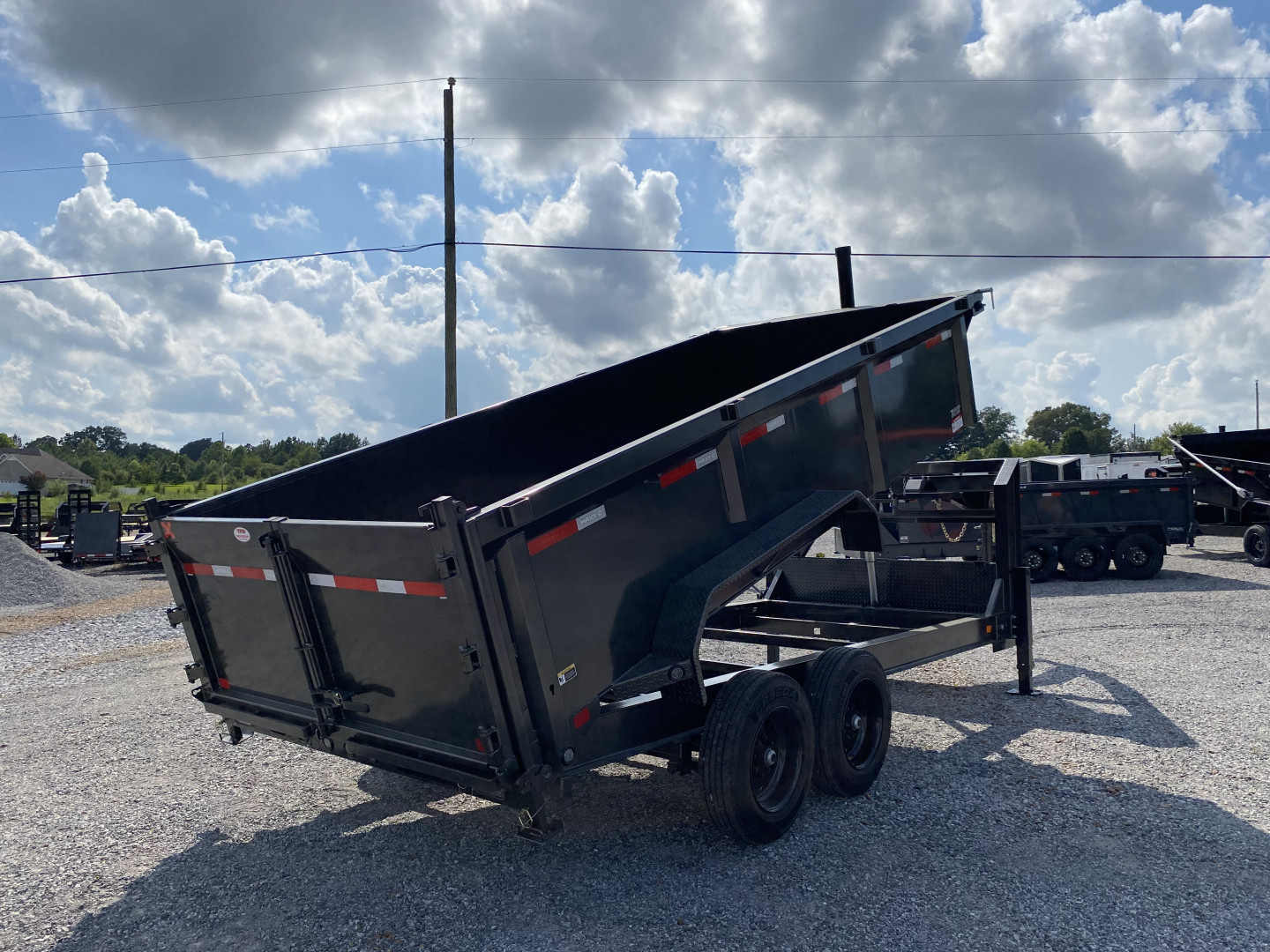 New 2026 MAXXD 83"X16' 18k Telescopic Gooseneck Dump Trailer