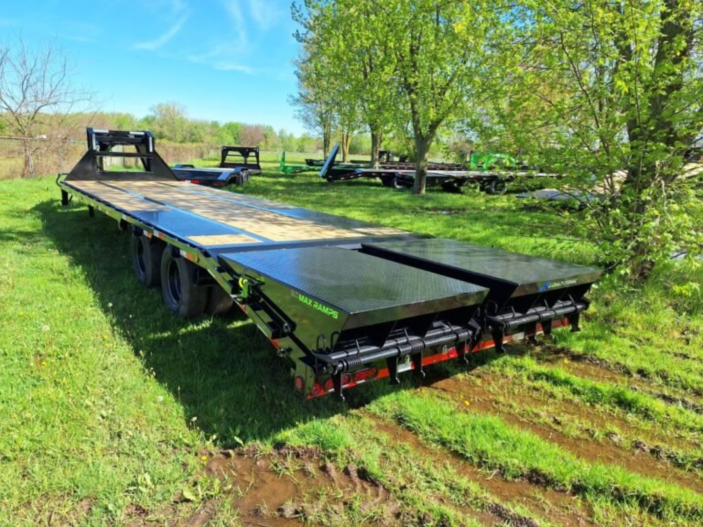 New 2025 Load Trail 102X32 Gooseneck W/ MAX RAMPS