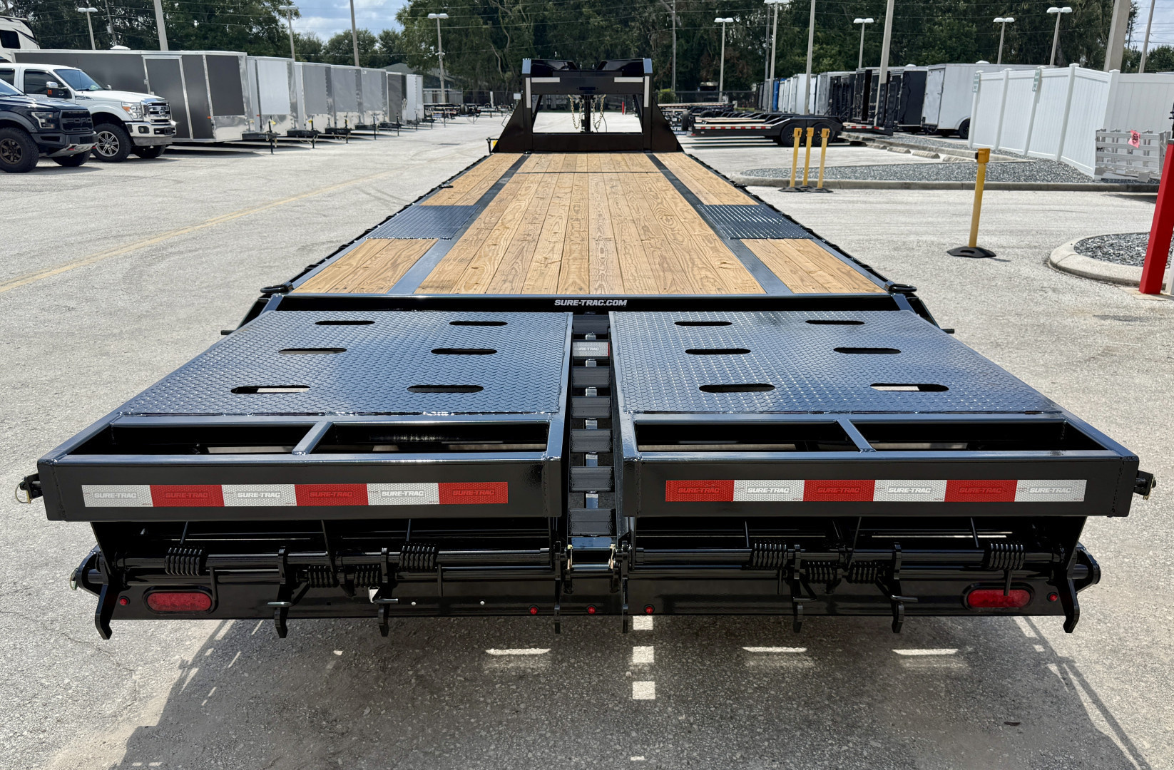 New 2025 Sure-Trac 8.5x30+5 HD LP 15K Gooseneck Deckover Trailer