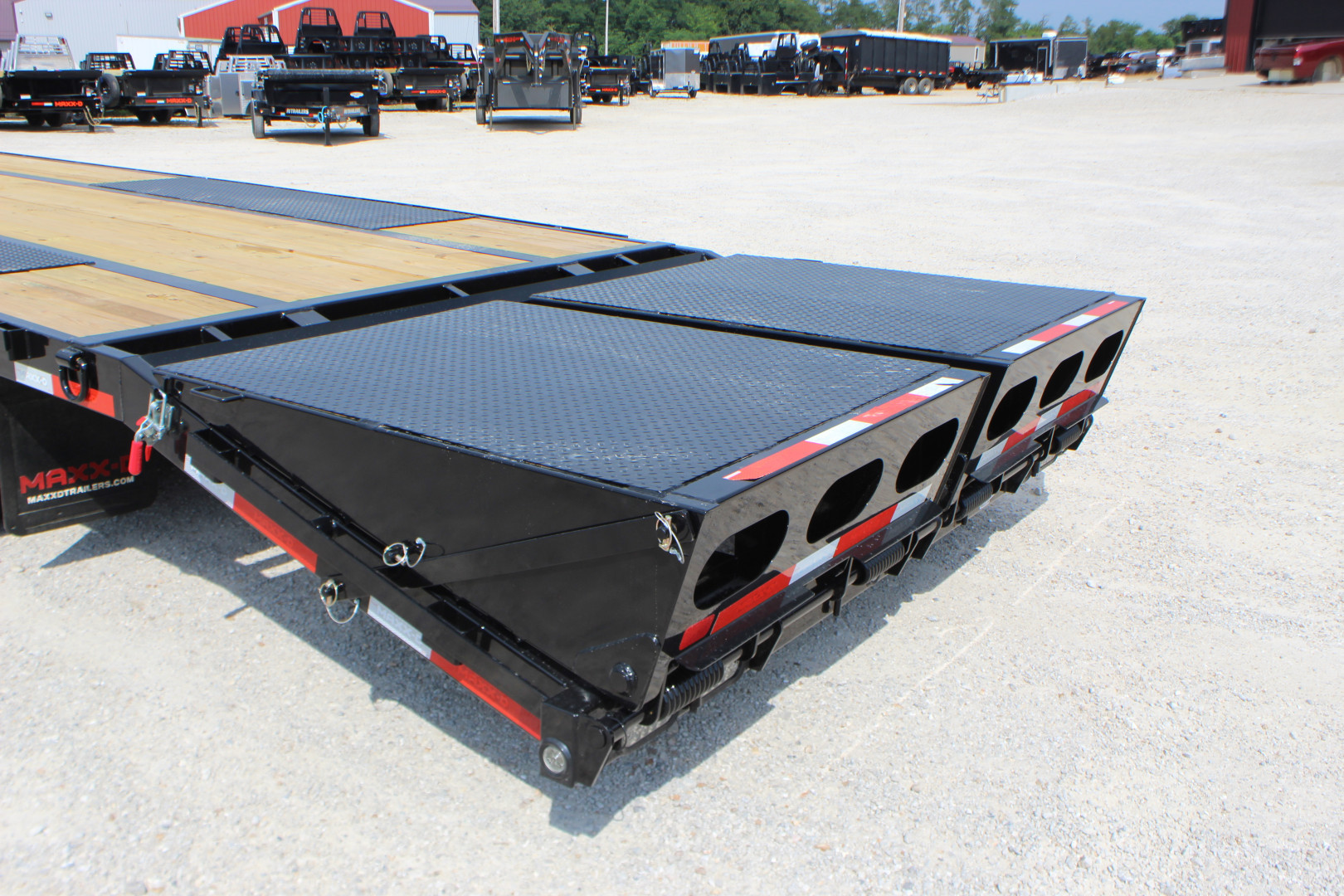 New 2026 MAXX-D LHX 34' Flatbed Trailer