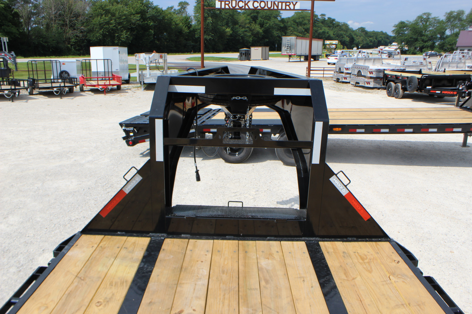 New 2026 MAXX-D LHX 34' Flatbed Trailer