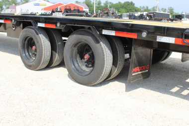 New 2026 MAXX-D LHX 34' Flatbed Trailer