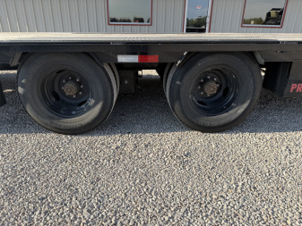 Used 2025 PJ 102"x40' GN Low Pro Air-Ride Flatbed w/ Duals - LD