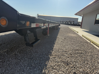 Used 2025 PJ 102"x40' GN Low Pro Air-Ride Flatbed w/ Duals - LD