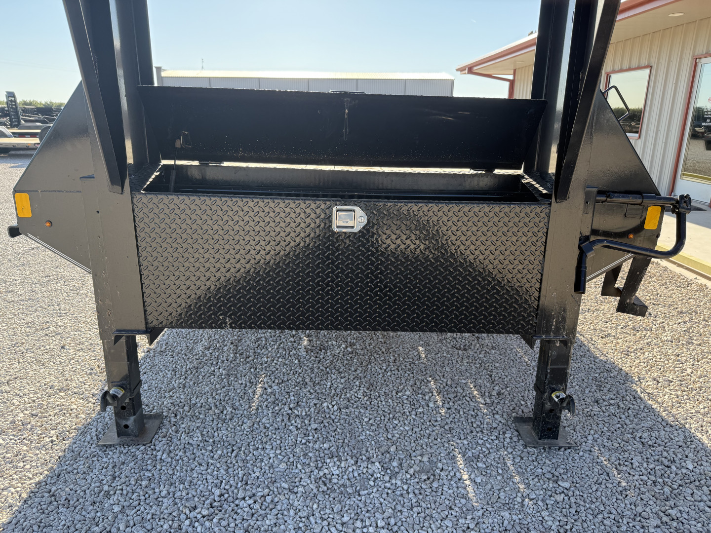 Used 2025 Trail Maxx 102"x40' GN Flatbed w/ Singles