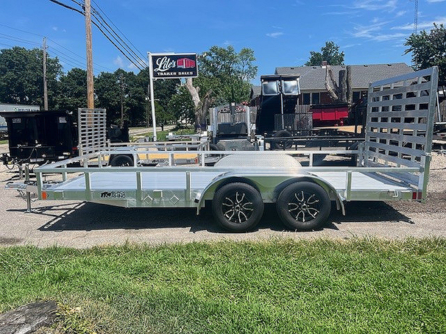 New 2025 Black Rhino 7x16 7K Landscape