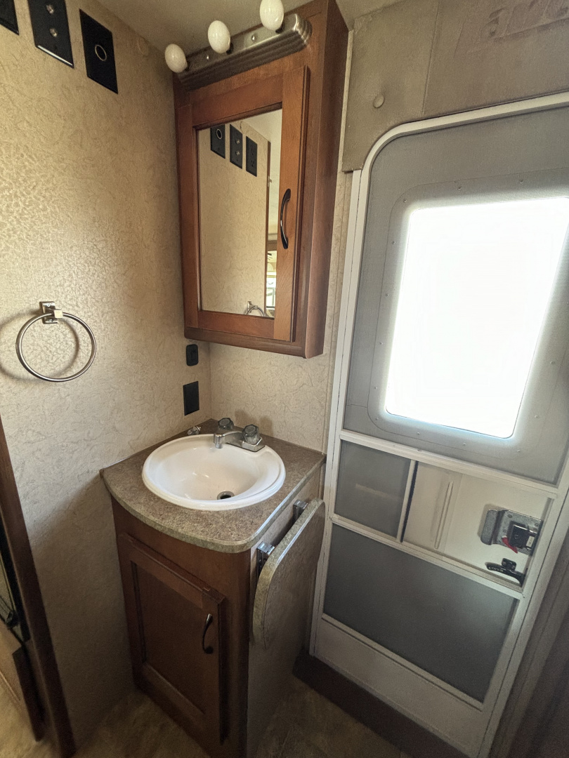 Used 2016 Lance Lance Travel Trailer