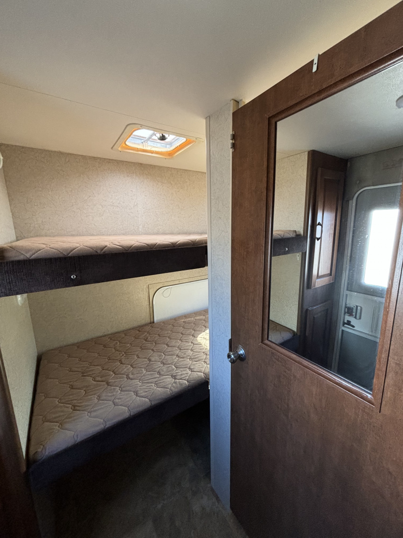 Used 2016 Lance Lance Travel Trailer