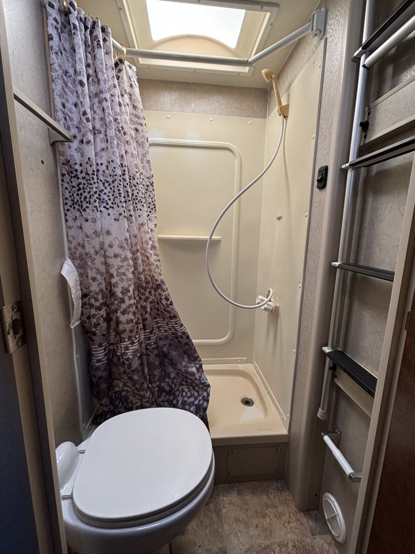 Used 2016 Lance Lance Travel Trailer