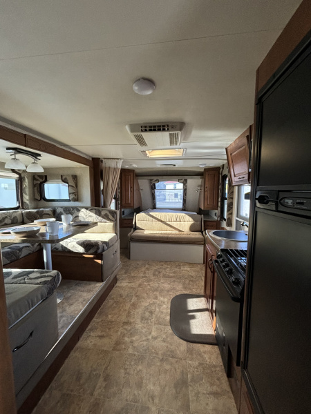 Used 2016 Lance Lance Travel Trailer