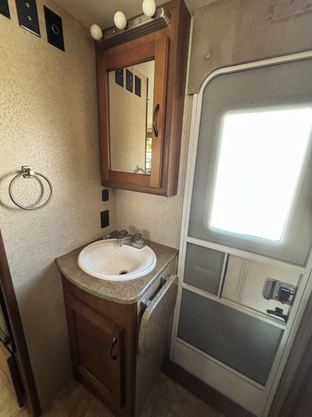Used 2016 Lance Lance Travel Trailer