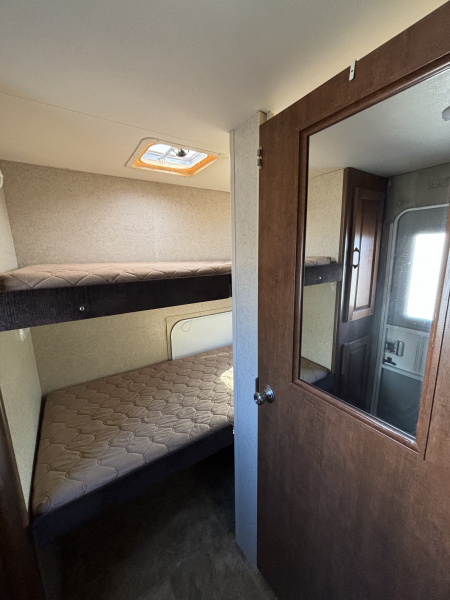 Used 2016 Lance Lance Travel Trailer