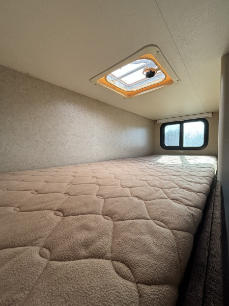 Used 2016 Lance Lance Travel Trailer