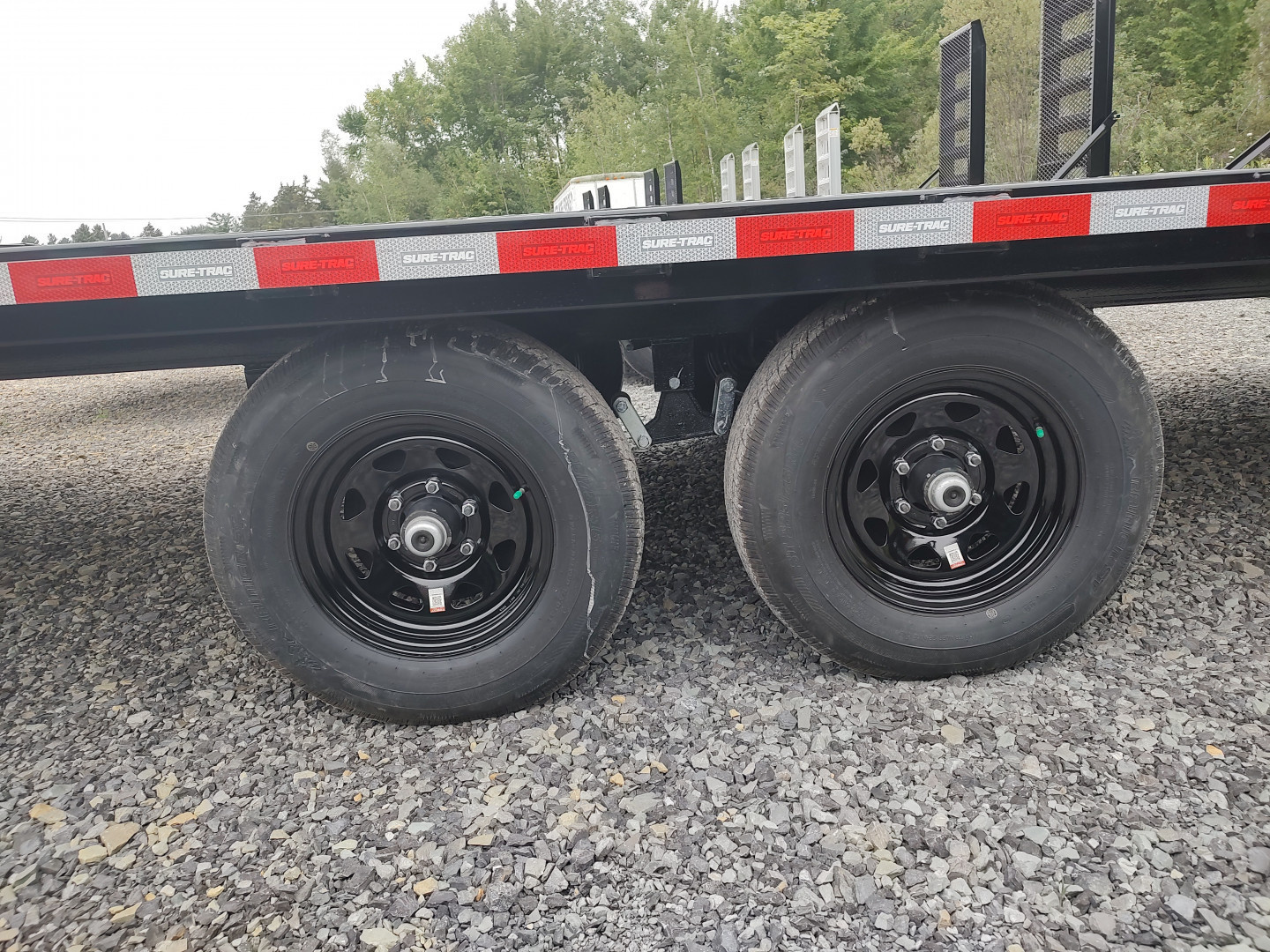 New 2025 Sure-Trac 8.5'X17'+3' Deckover Equipment Trailer