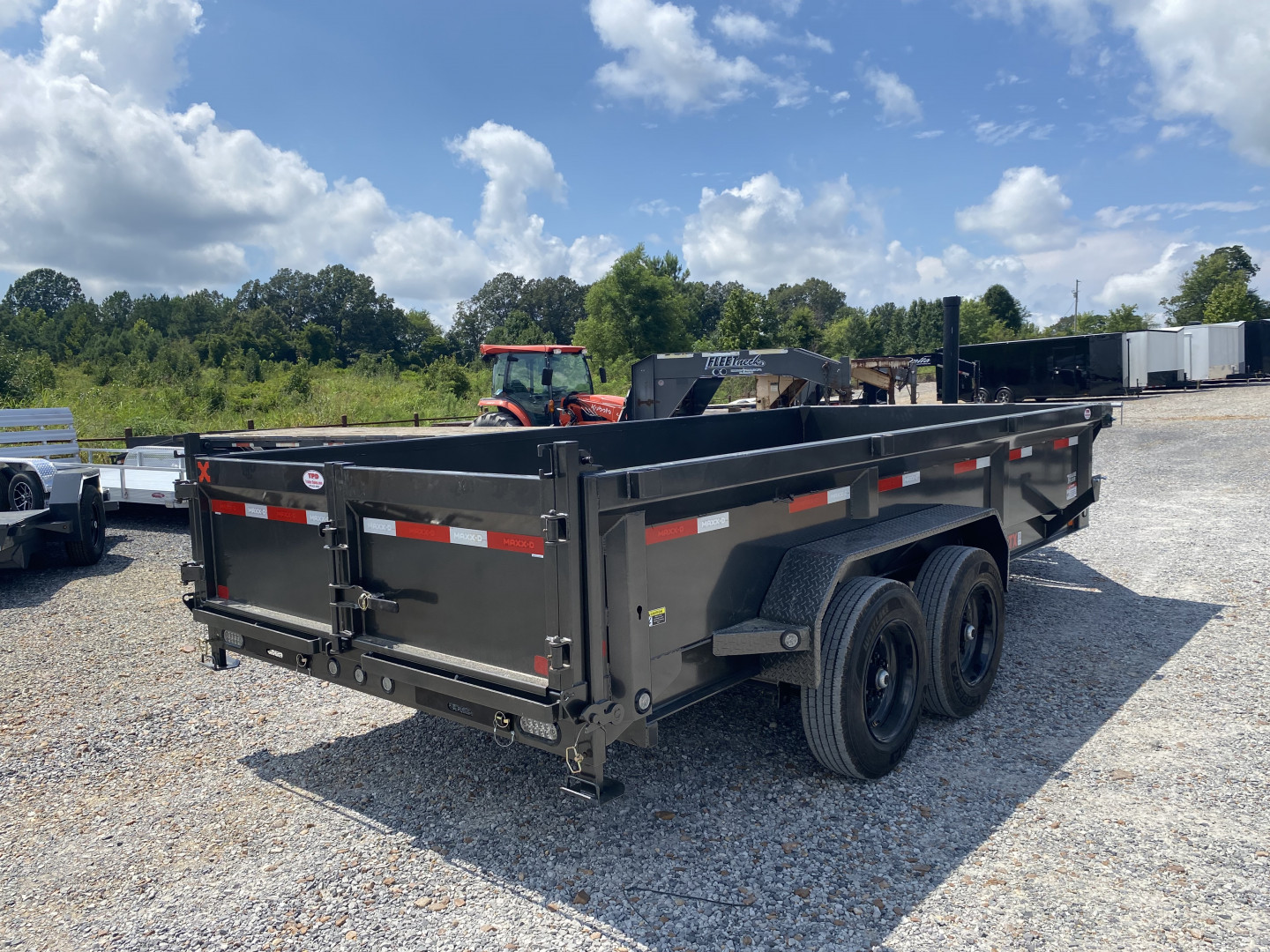 New 2026 MAXXD 16' x 83" 17.5k Telescopic Dump Trailer
