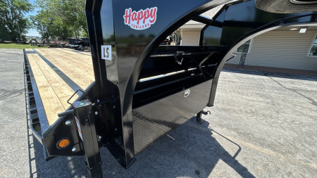 New 2026 PJ 102"x40' GN Low-Pro Flatbed w/ Singles - LS