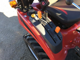 New 2025 Mahindra eMax 20S HST Tractor