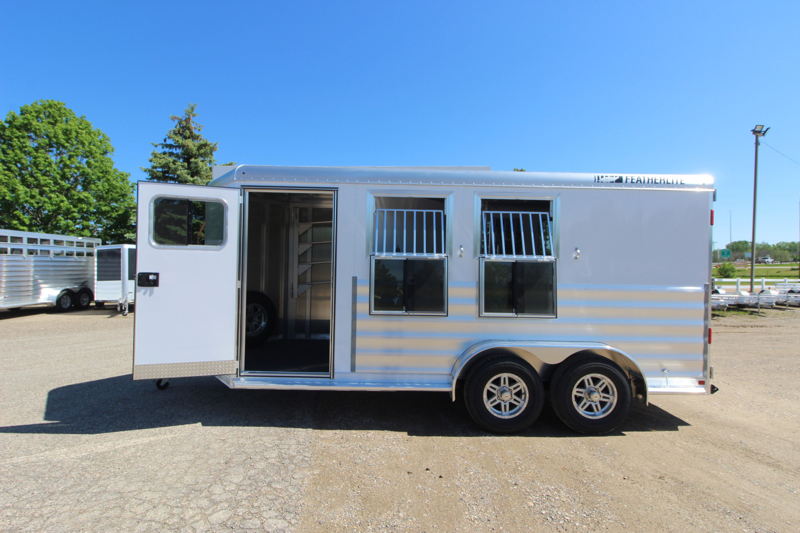 New 2025 Featherlite Trailers 2 Horse BP Trailer