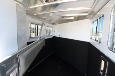 New 2025 Featherlite Trailers 2 Horse BP Trailer