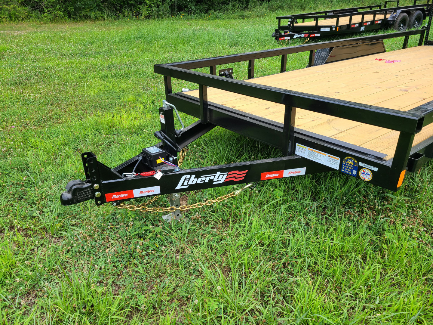 New Liberty 83 X 18 HD TANDEM, 2-52k axles & 2 brakes, 4' Split Gate