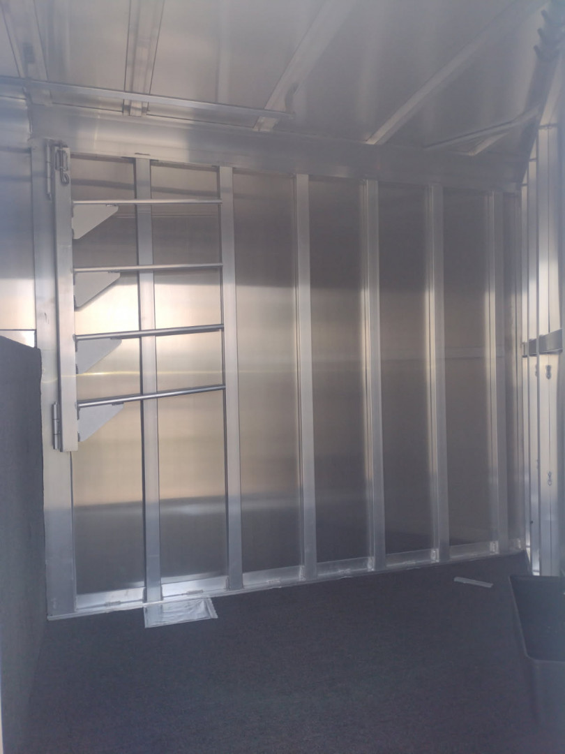 New 2026 Featherlite Model 9600 3 Horse Trailer