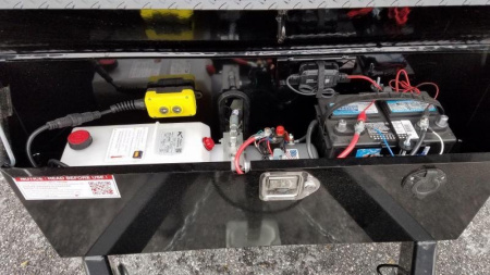 New 7 x 14 Sure-Trac HD Low Pro Scissor Hoist Dump Trailer, 14k GVWR w/ Tarp Kit Installed & 110v Batt. Charger