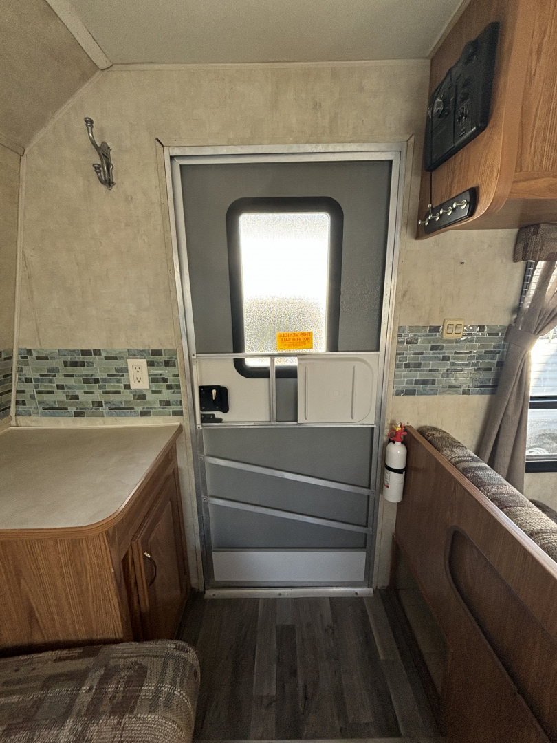 Used 2005 Fleetwood RV Pioneer Travel Trailer