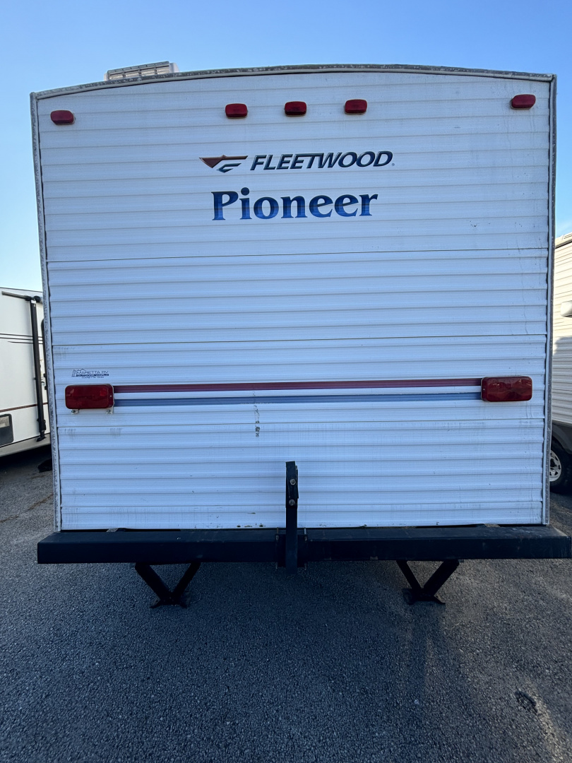 Used 2005 Fleetwood RV Pioneer Travel Trailer