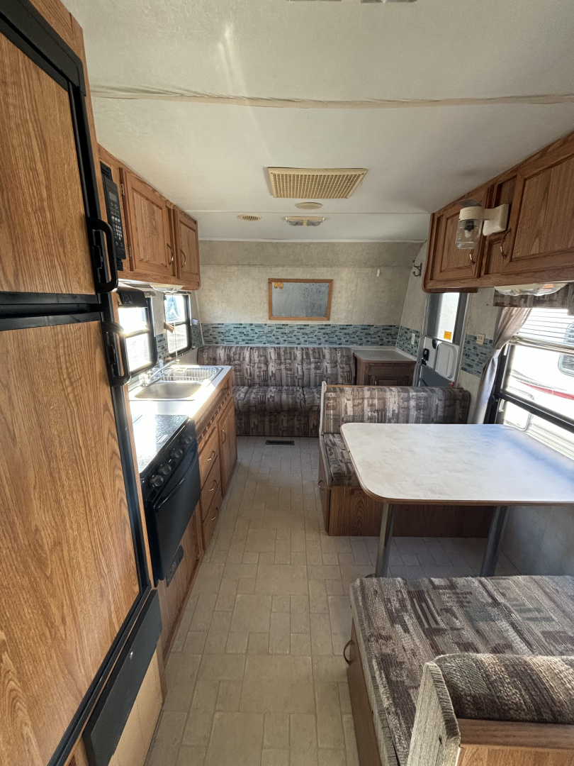 Used 2005 Fleetwood RV Pioneer Travel Trailer