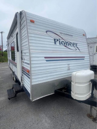 Used 2005 Fleetwood RV Pioneer Travel Trailer