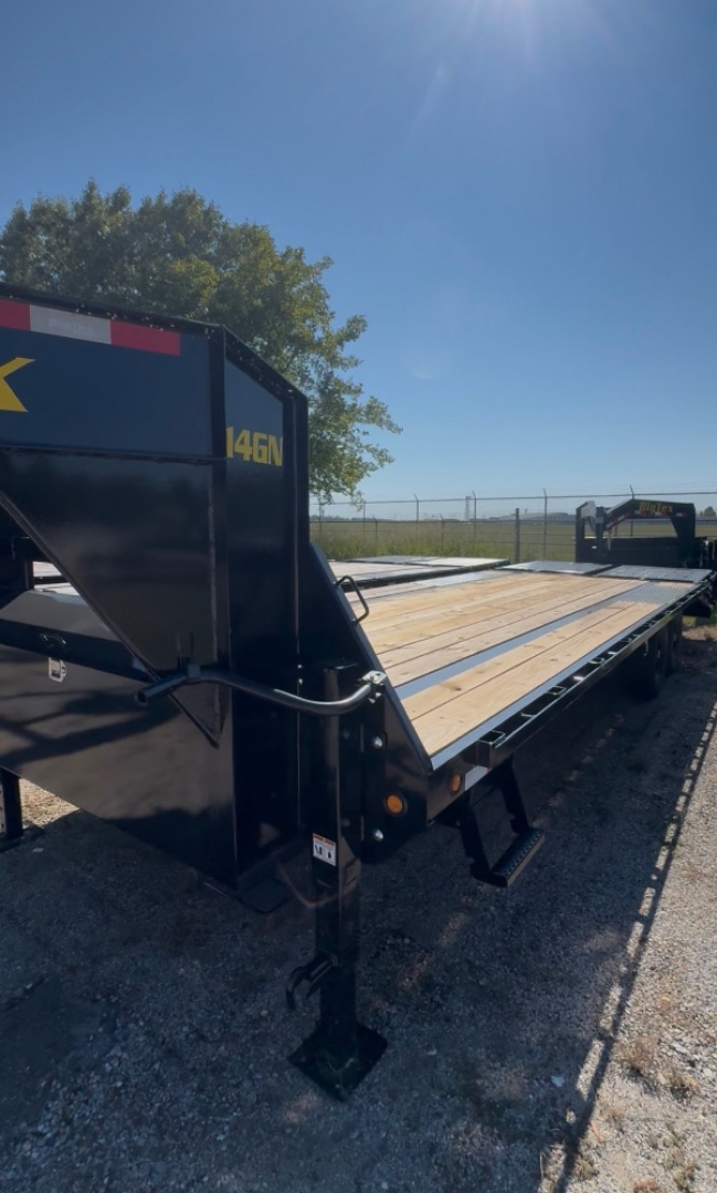 New 2026 Big Tex Trailers 14GN-25D5A-MRBK