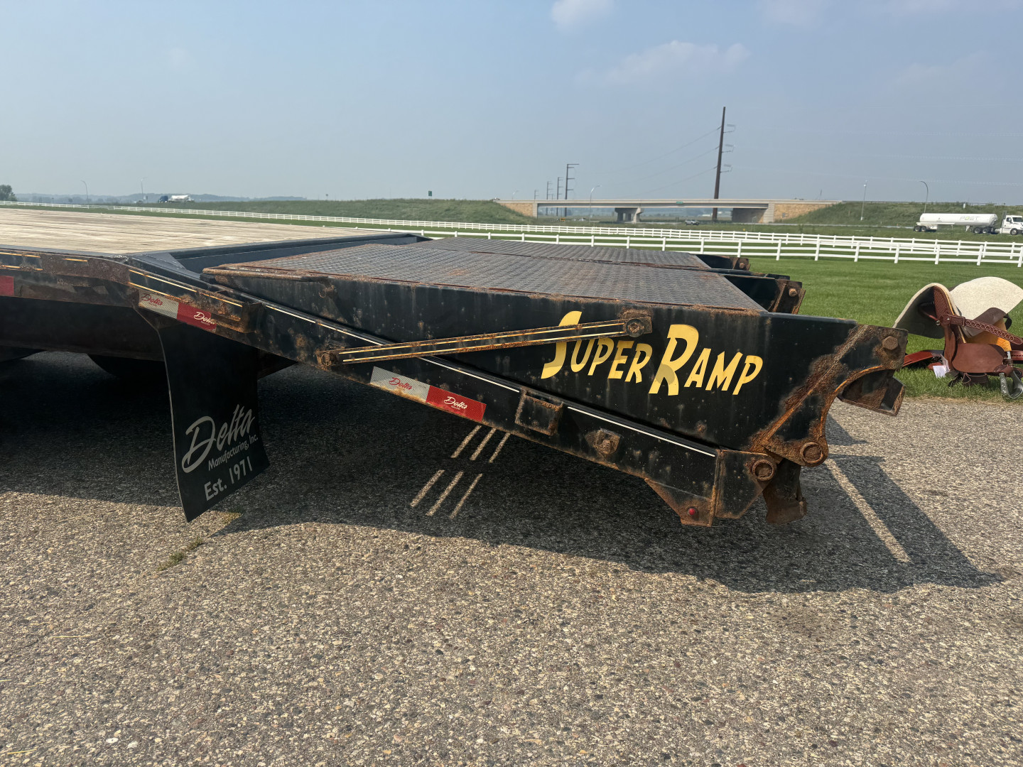 Used 2020 Delta Mfg 8'6"x32' FB GN Flatbed Trailer