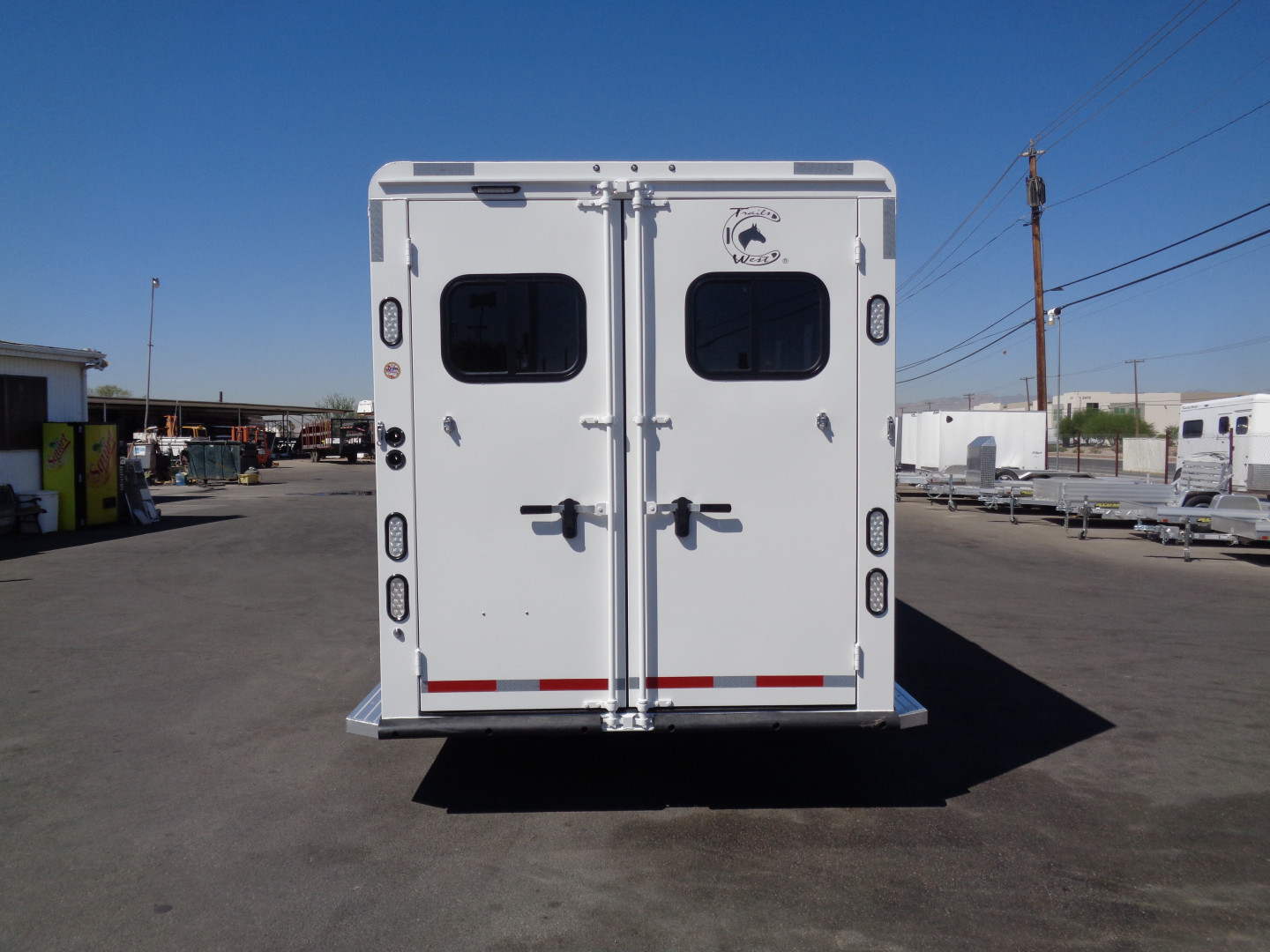 New 2026 Trails West * CLASSIC LQ 3-H * Classic LQ 3-Horse 7x7 Side Tack Goose Neck Horse Trailer