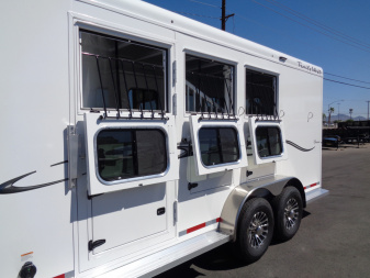 New 2026 Trails West * CLASSIC LQ 3-H * Classic LQ 3-Horse 7x7 Side Tack Goose Neck Horse Trailer