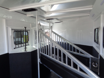 New 2026 Trails West * CLASSIC LQ 3-H * Classic LQ 3-Horse 7x7 Side Tack Goose Neck Horse Trailer