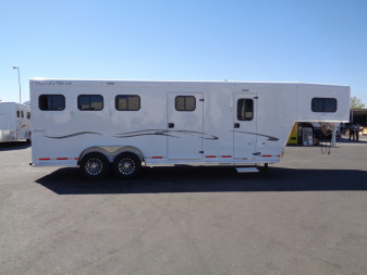 New 2026 Trails West * CLASSIC LQ 3-H * Classic LQ 3-Horse 7x7 Side Tack Goose Neck Horse Trailer